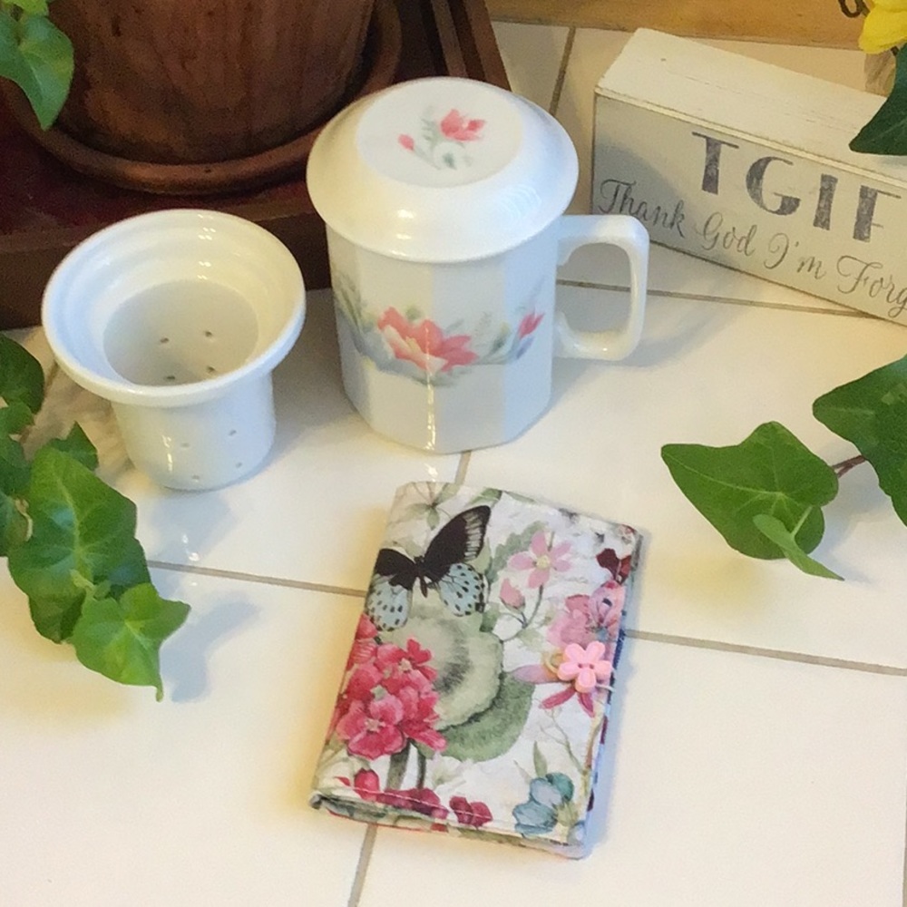 Classic Tea Cup Ensemble & Tea Bag Wallet